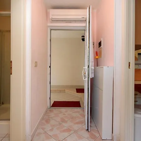 Apartments By The Sea Cove Mikulina Luka, Korcula - 9181 Daire Vela Luka