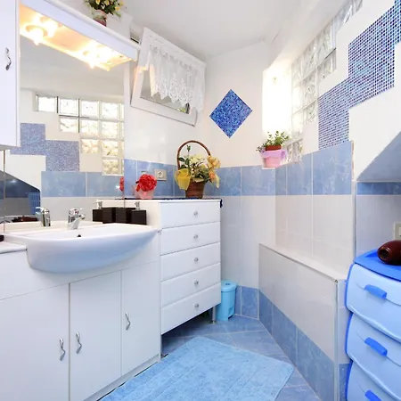 Apartments By The Sea Cove Mikulina Luka, Korcula - 9181 *